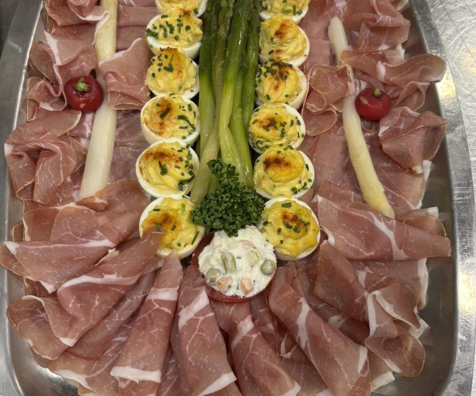 Plat de viande froide pour un banquet